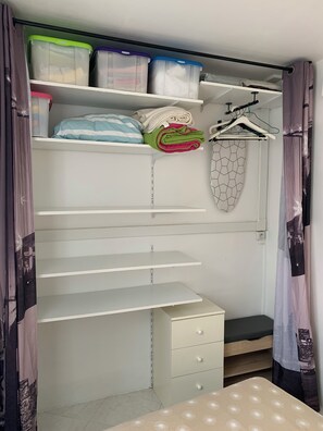 1 bedroom, iron/ironing board, travel cot, WiFi - Comfortable apartment in the village (Cassis)