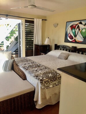 7 slaapkamers, een strijkplank/strijkijzer, reisbedje, gratis wifi