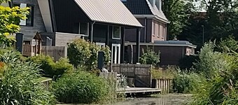 2 room studio with bathroom in city villa with free private parking