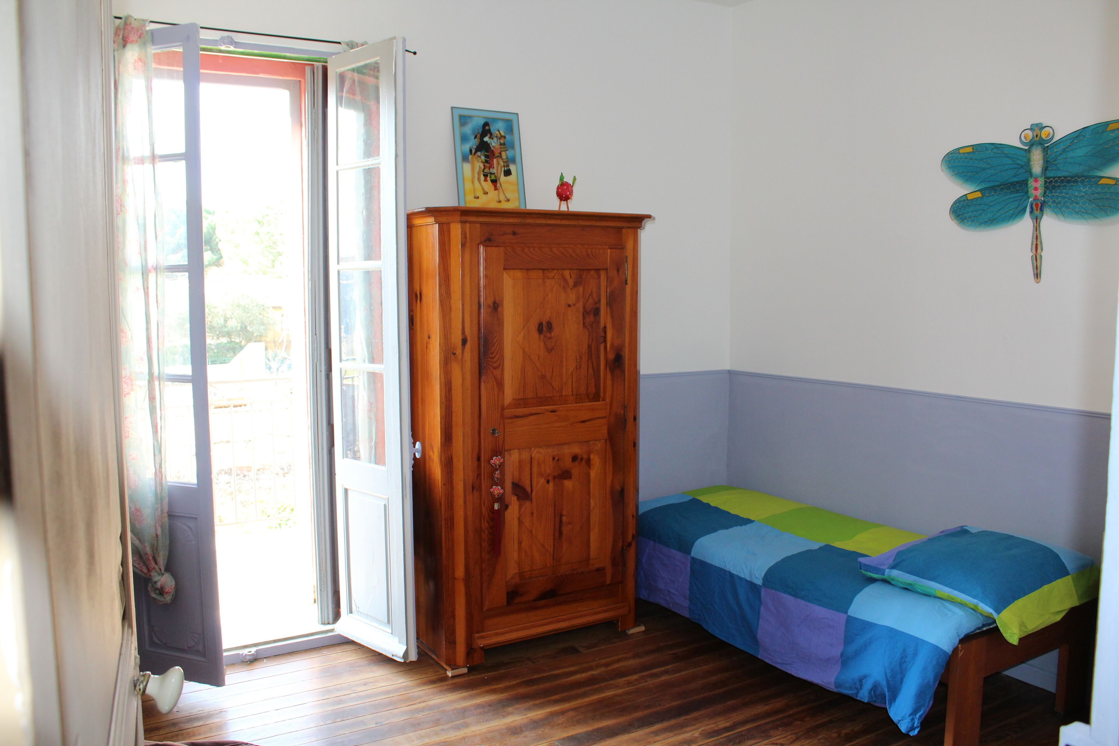 Large, renovated Catalan house, in the heart of the vineyard between sea