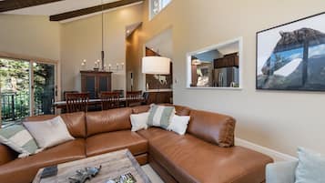 House, 3 Bedrooms | Living area