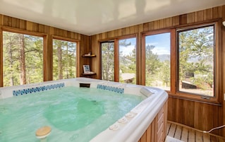 Bañera de hidromasaje interior