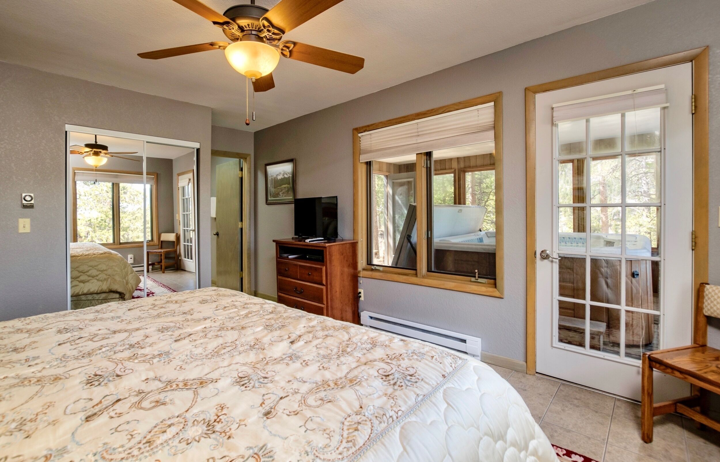 3 عدّة غرف نوم وواي فاي مجانًا وملاءات أسرّة