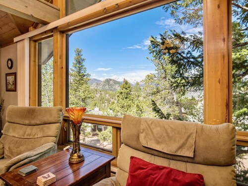 Jordan Vacation  At Windcliff 3 Bedroom Home by RedAwning