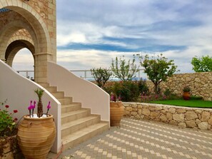 Property grounds - Walking distance to beach and all amenities (Tsivaras)