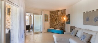 VILLA GINESTRA with pool and private garden, just 500 meters from the sea