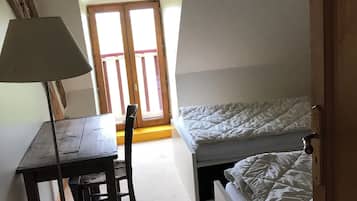 4 bedrooms, iron/ironing board, travel cot, bed sheets