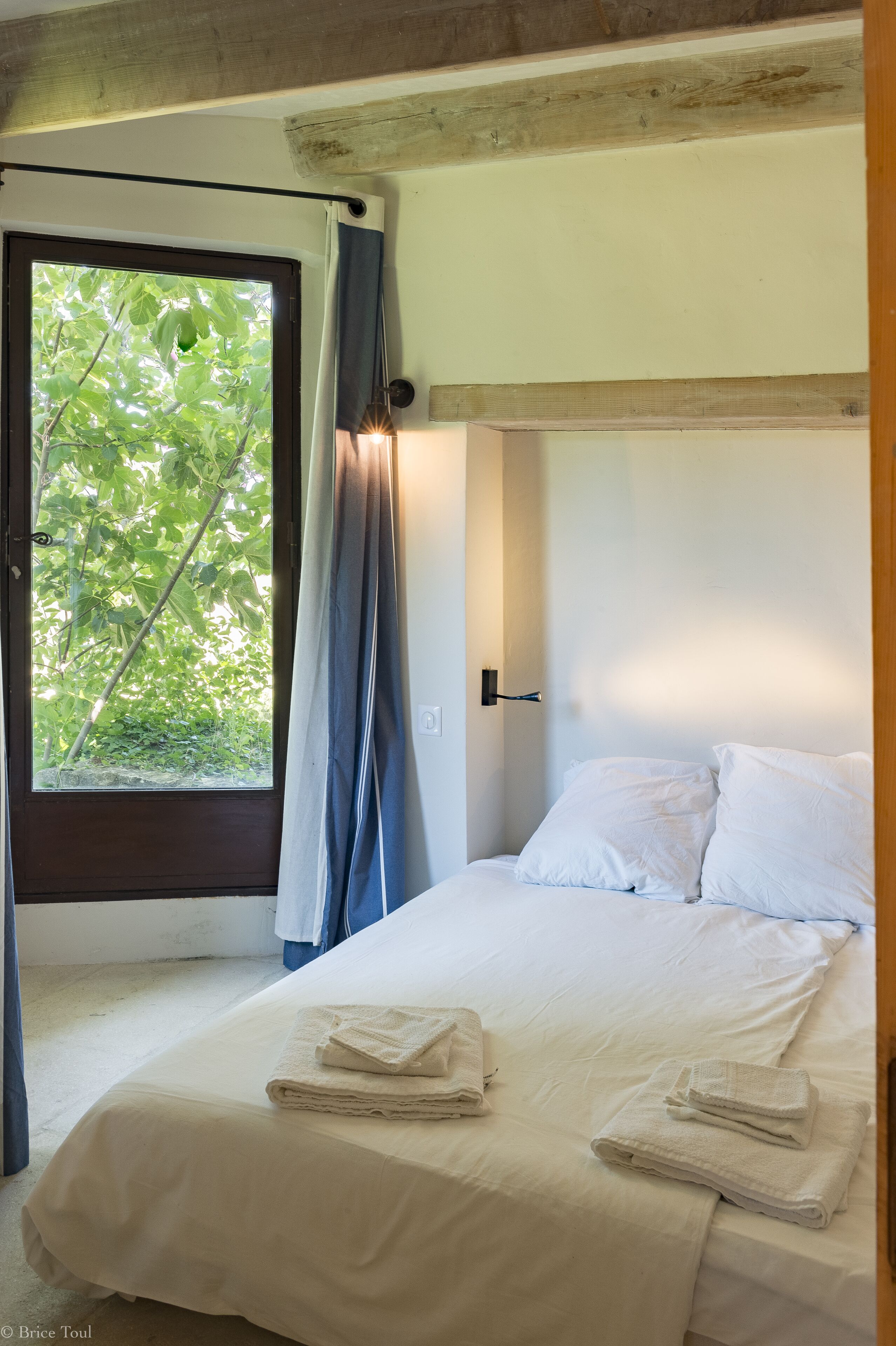 5 slaapkamers, een strijkplank/strijkijzer, reisbedje, gratis wifi