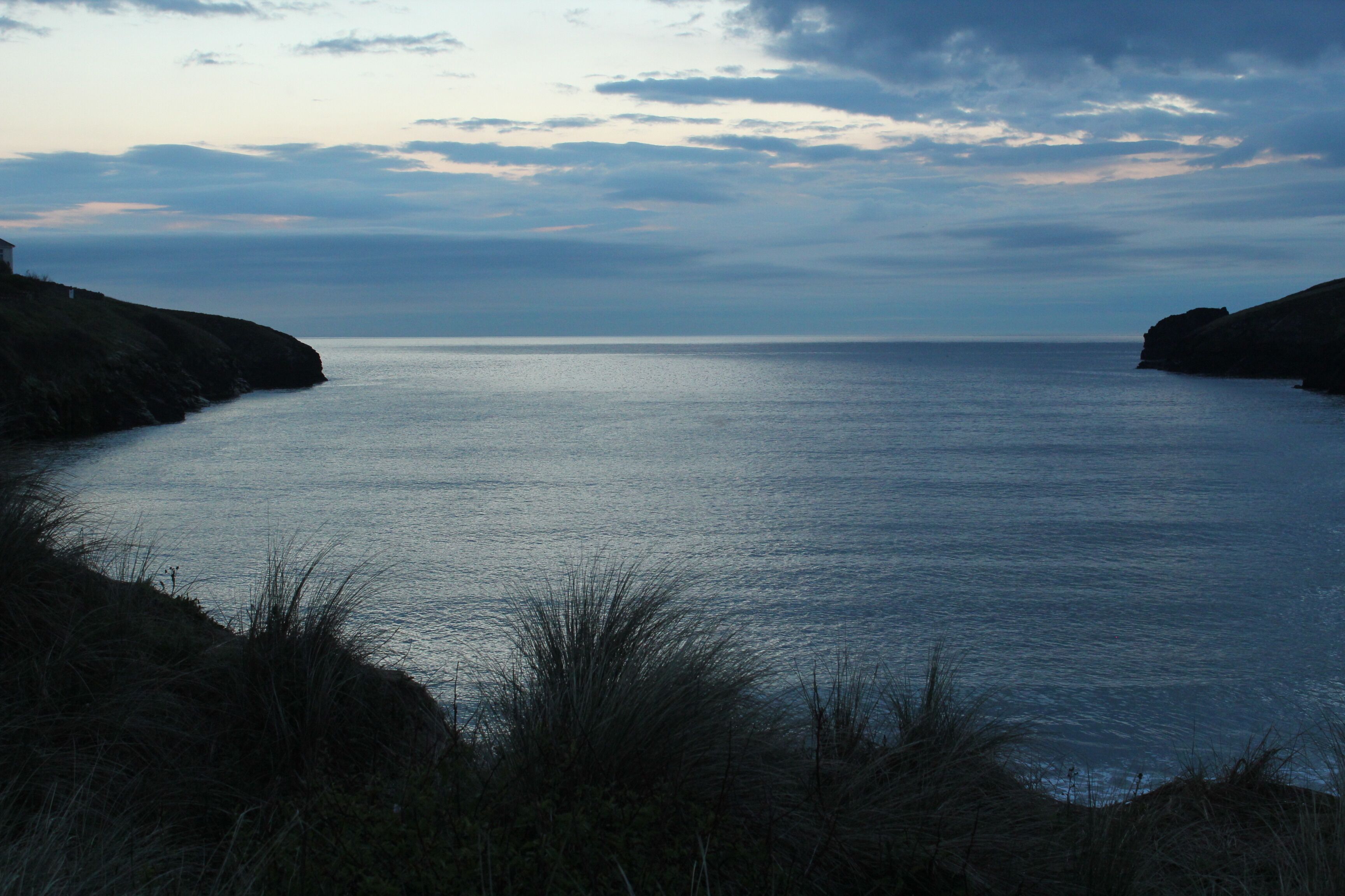 Una spiaggia nelle vicinanze, lettini da mare