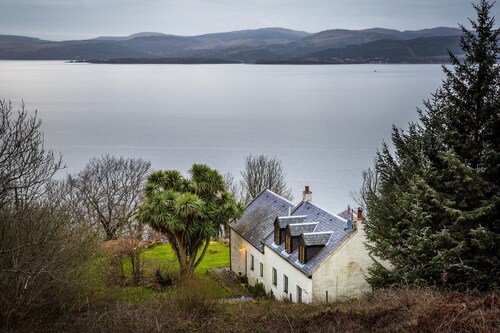A beautiful & remote farmhouse on the Isle of Arran with outstanding sea views