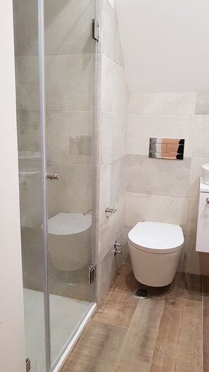 Shower, hair dryer, towels, soap - Charming Apartment II Historical Center (Lisboa)