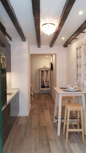 Dining - Charming Apartment II Historical Center (Lisboa)