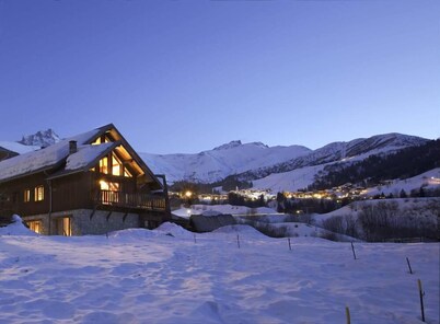 Beautiful 4* flat in a chalet with shared sauna, 300 meters from the slopes  