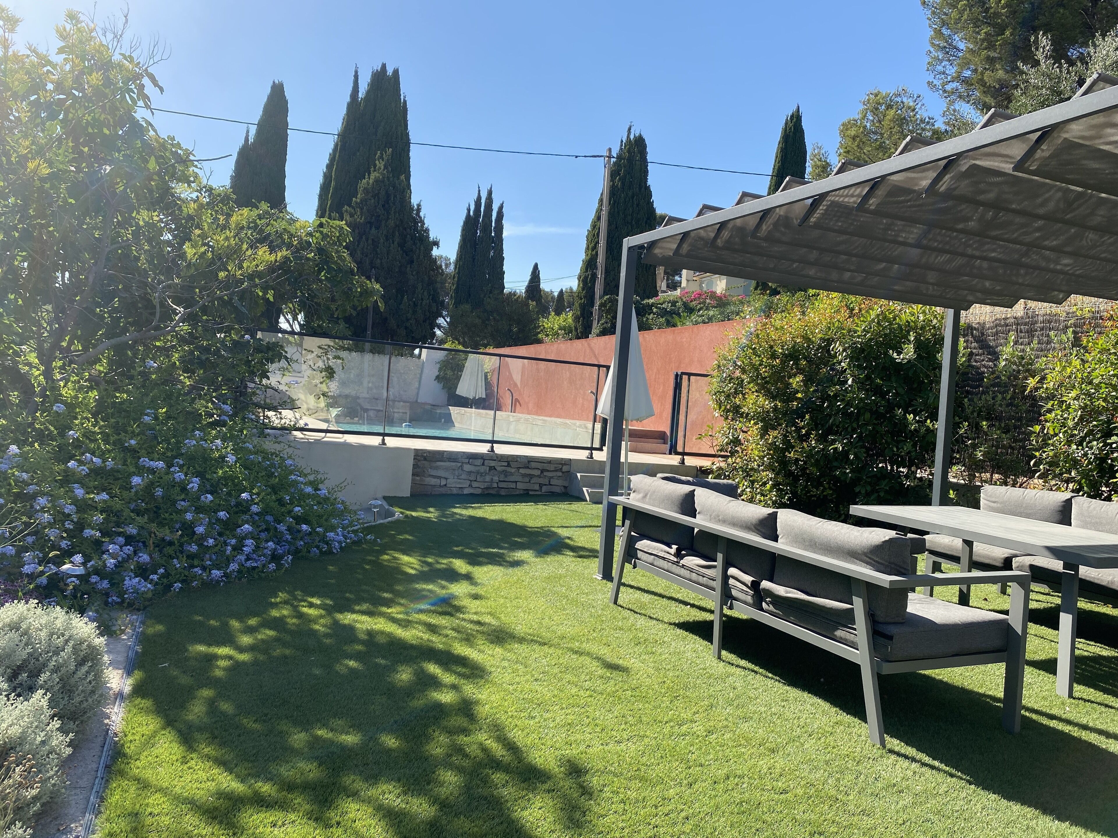 Terrasse pergola piscine 