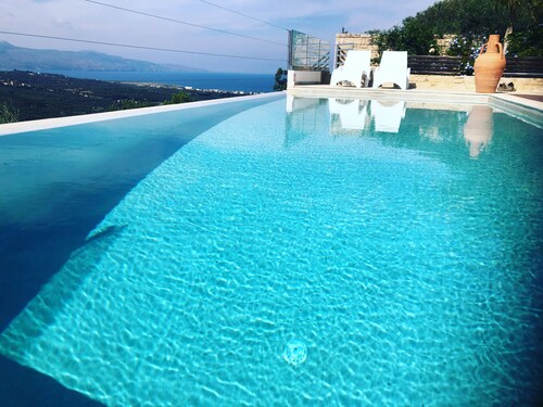 Exclusive villa with stunning mountain, valley and sea views