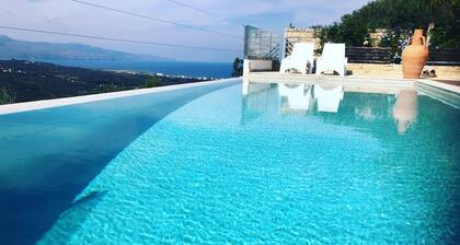 Exclusive villa with stunning mountain, valley and sea views