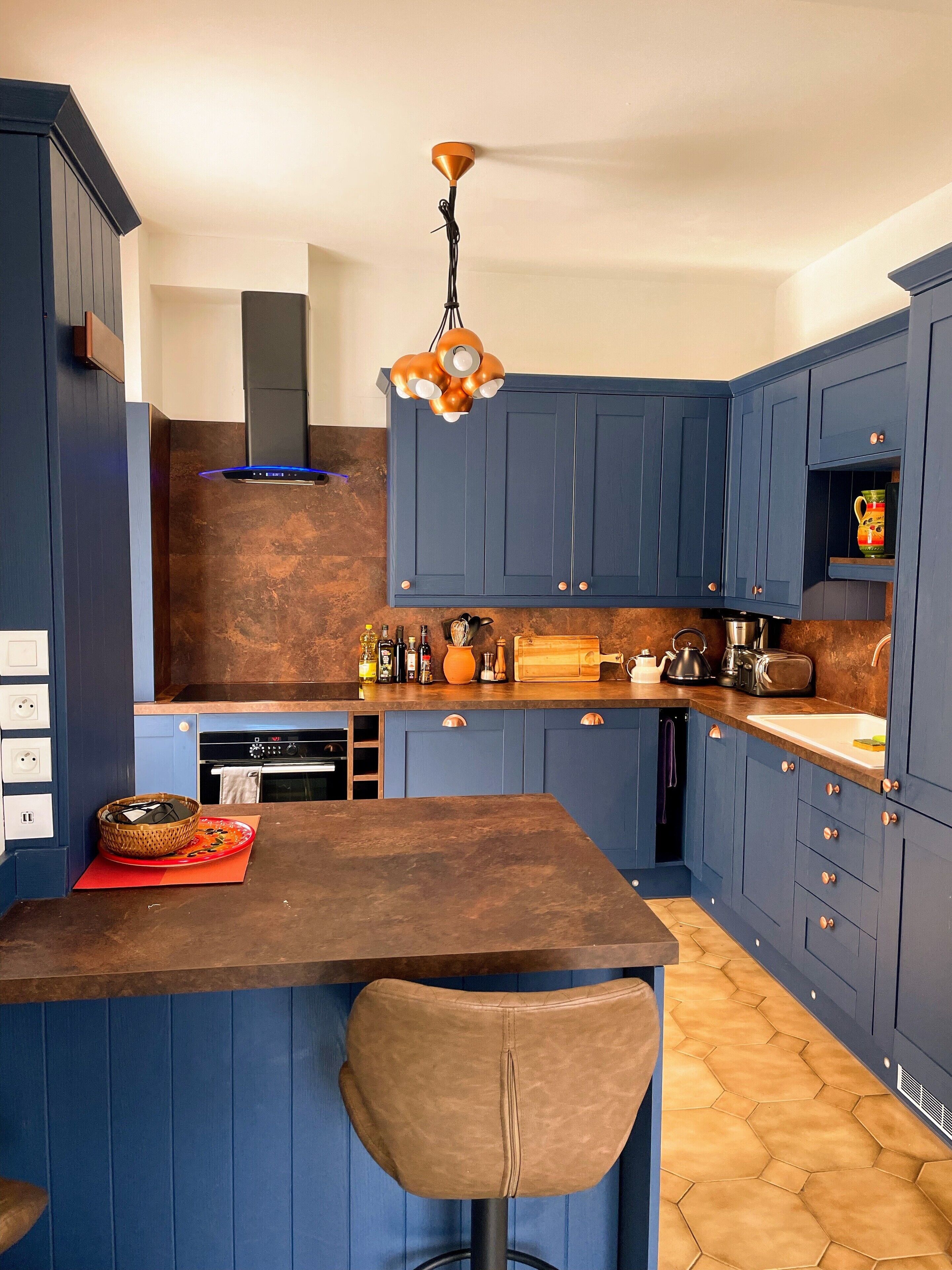 Peaceful, sheltered location, walk  on quiet lanes to restaurants and activities