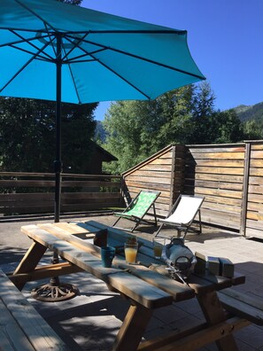 Outdoor dining - Appt T4, 8 pers, 84m2 in chalet in calm close tracks, Ax 3 Domaines Bonascre (Ax-Les-Thermes)