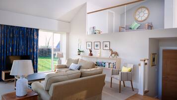 TV, fireplace, stereo