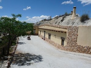 Property grounds - Self catering Cueva El Monterón for 5 people (Cúllar)