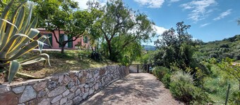 Villetta immersa nel verde ideale per mare relax trekking Mountainbike