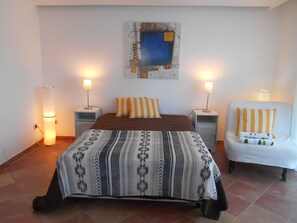 5 chambres, fer et planche à repasser, Wi-Fi, literie fournie