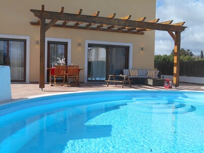 LUXURY VILLA WITH PRIVATE POOL AND FREE BOAT - BEACH AND GOLF