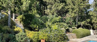 Spacious villa in extensive private grounds overlooking Ahai bay near Erimitis