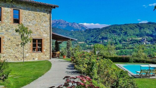 Wunderschön restaurierte Scheune, fantastische Aussicht, friedlich, WIFI.