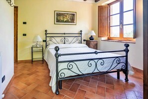 4 Schlafzimmer, Bügeleisen/Bügelbrett, WLAN, Bettwäsche