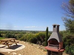 Outdoor dining - Air Conditioned Villa With Private Pool And Panoramic Views (Neffiès)