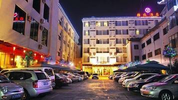 ๋ฌด๋ฃ ์
ํ ์ฃผ์ฐจ