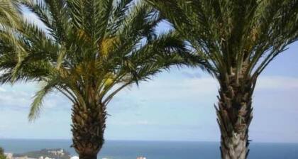 BUNGALOW IN DENIA WITH PRIVATE GARDEN. VERY CALM URBANIZATION. WONDERFUL VIEWS.