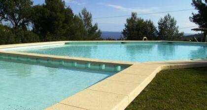 BUNGALOW IN DENIA MIT PRIVATGARTEN. SEHR RUHE URBANISIERUNG. WUNDERBARE BLICK
