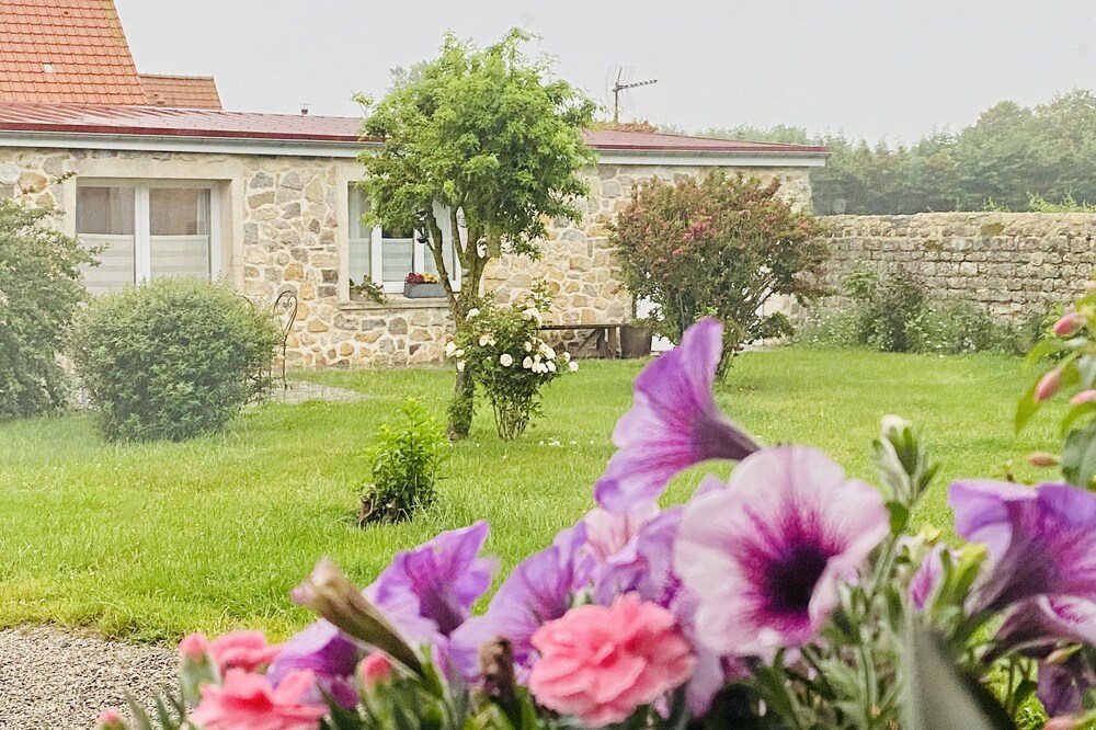 Beautiful 3-star gîte, completely renovated, near countryside / sea, yoga. 4pax.