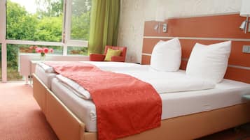 Desk, blackout curtains, rollaway beds, free WiFi