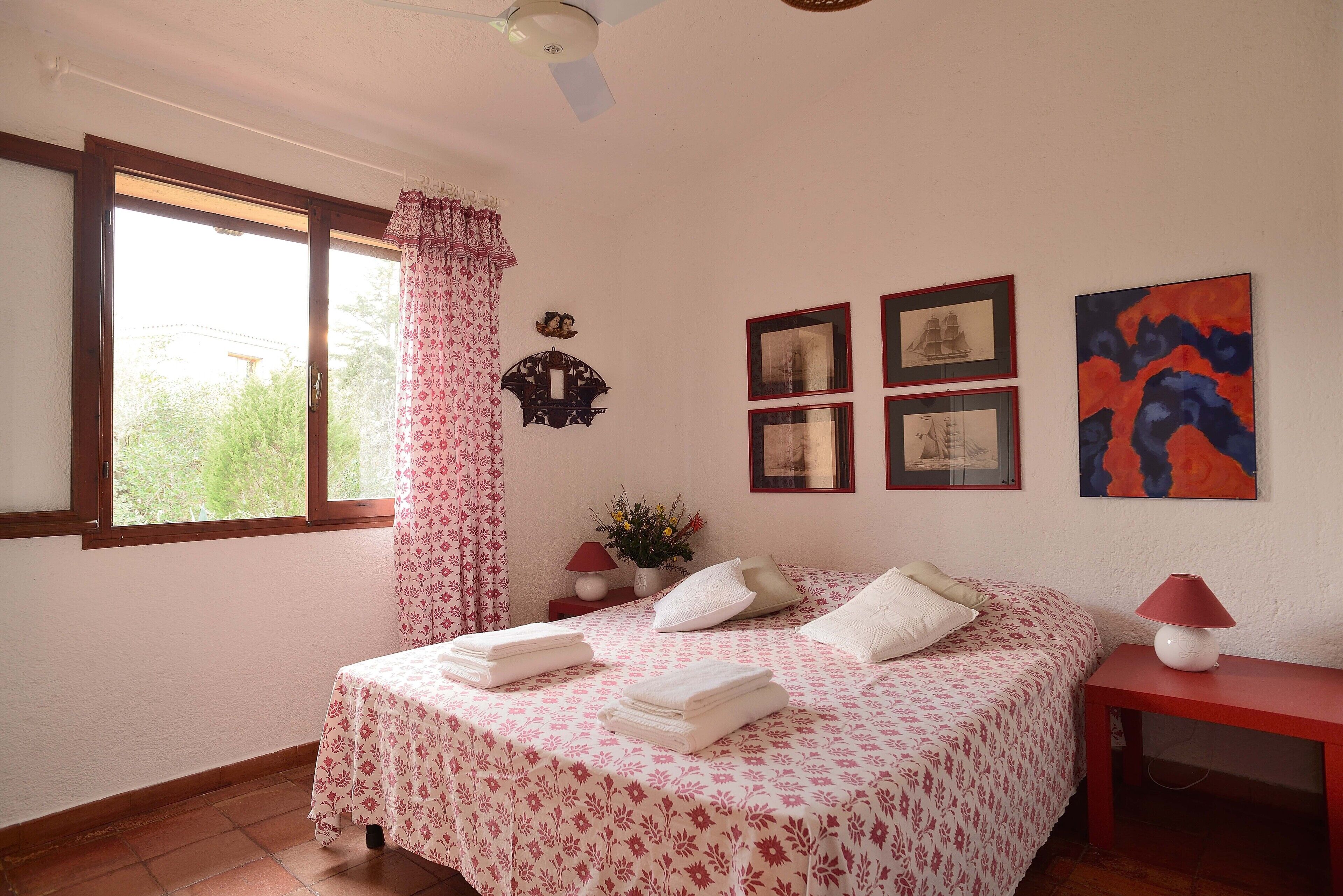 4 間睡房、可攜式嬰兒床、免費 Wi-Fi、床單