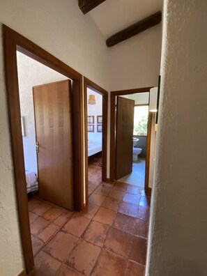 4 chambres, lit parapluie, Wi-Fi gratuit, draps fournis