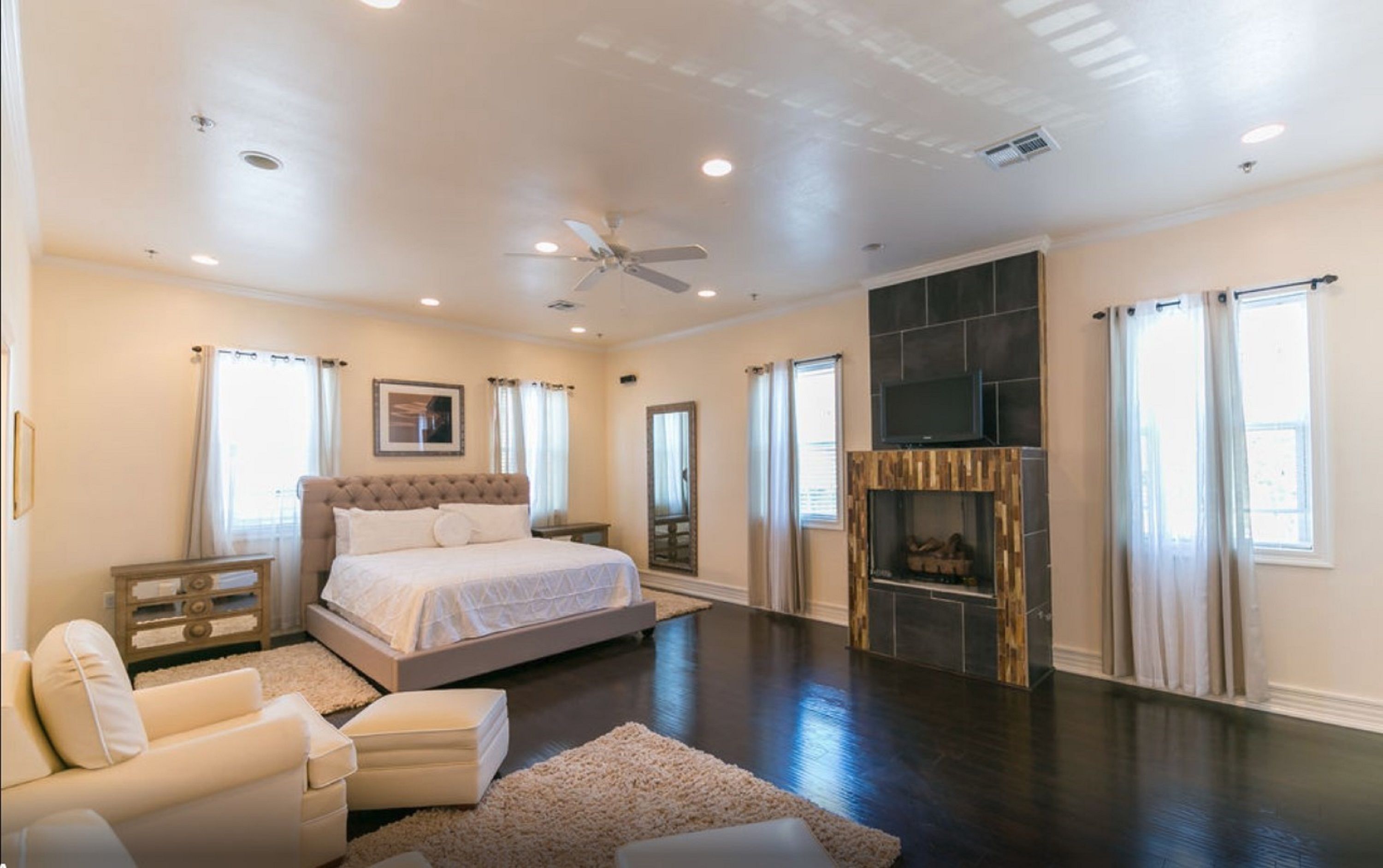 Stylish Condos Close to Art and Culture