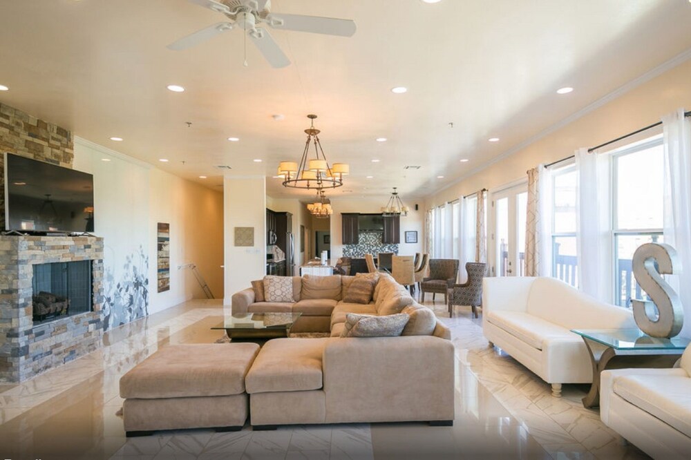 Stylish Condos Close to Art and Culture