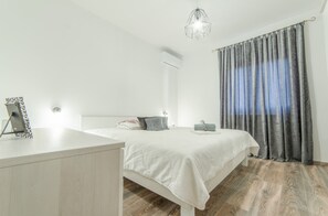 4 bedrooms, iron/ironing board, WiFi, bed sheets - Perfect place for family vacation (Dubrovnik)