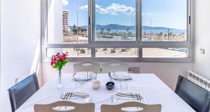 Appartement a bord de mer. 2 chambres a coucher