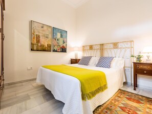 2 soverom, strykejern/-brett, wi-fi og sengetøy