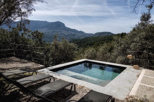 Schönes Steinhaus mit privatem Pool, Terrassen, Blick auf die Berge