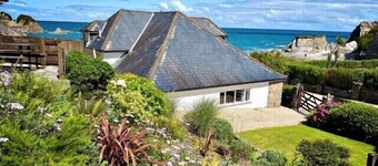 Direkte på strandpromenaden i Lee. Stort 4 sengs hus. Havutsikt florerer. På stranda