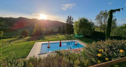 Detached house, private swimming pool, private fenced garden, panoramic view