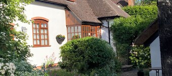 Heron View Riverside Retreat in Peaceful Rural Hamlet near Roman Town, Alcester