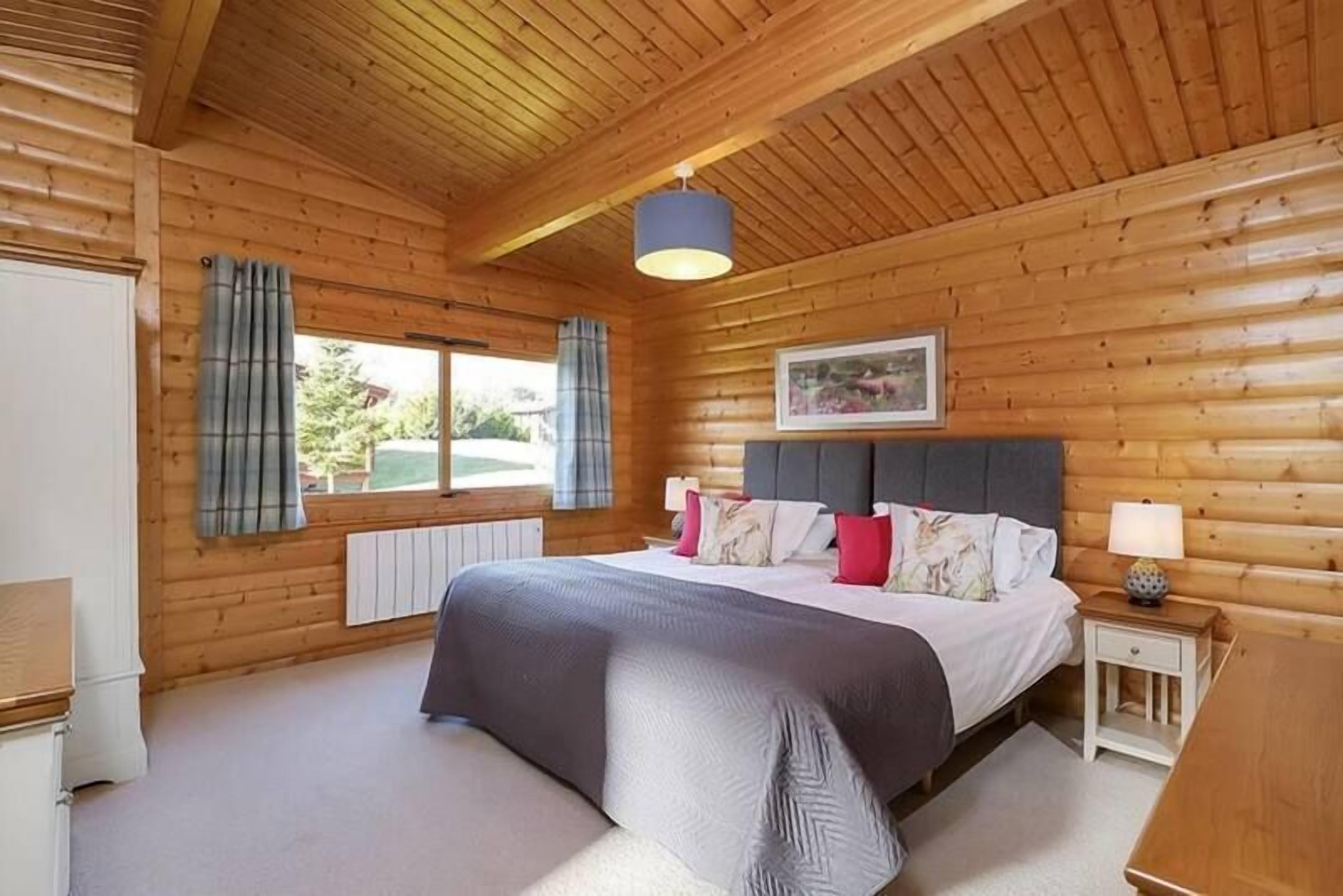 superb cottage with chic interiors