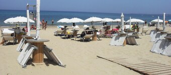 THE HOUSE BY THE SEA - BLUE STAR