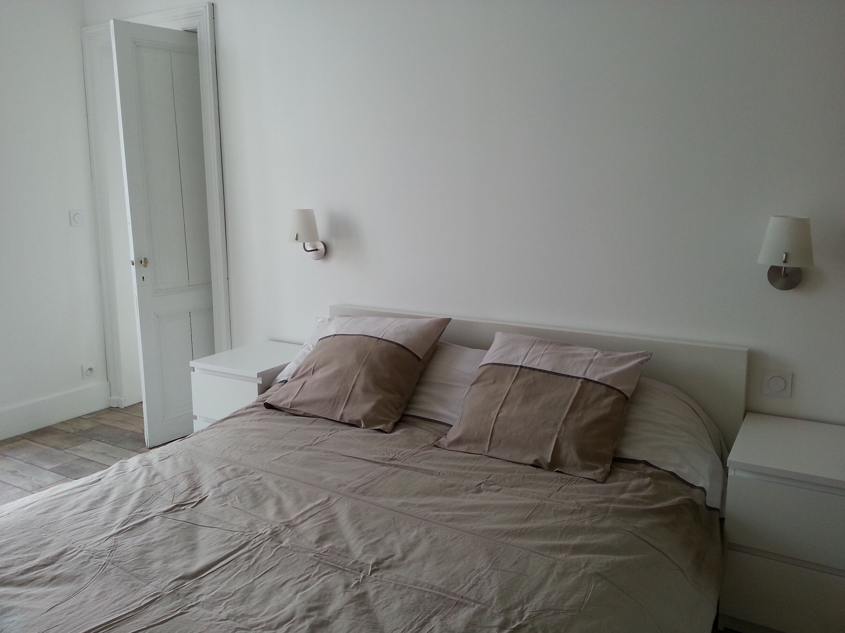 2 chambres, fer et planche à repasser, Wi-Fi, draps fournis